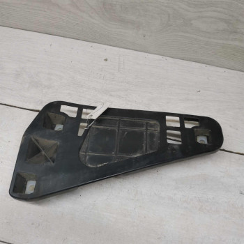 Кронштейн правый крепление заднего бампера Kia Ceed I