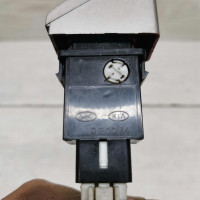 Кнопка аварийной сигнализации Kia Carnival I рестайлинг Кнопка аварийной сигнализации Kia Carnival I рестайлинг