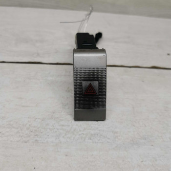 Кнопка аварийной сигнализации Kia Carnival I рестайлинг