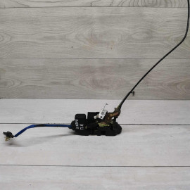 Замок двери передний правый Kia Carnival I рестайлинг