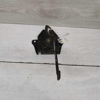 Замок капота Kia Carnival I рестайлинг