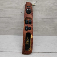 Блок управления стеклоподъёмниками Kia Carnival I рестайлинг Блок управления стеклоподъёмниками Kia Carnival I рестайлинг