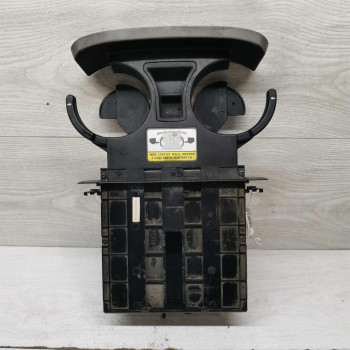 Подстаканник Kia Carnival I рестайлинг Подстаканник Kia Carnival I рестайлинг