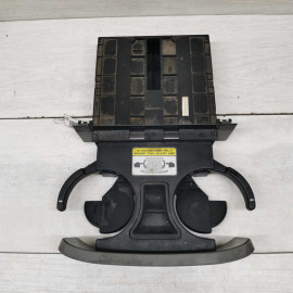 Подстаканник Kia Carnival I рестайлинг