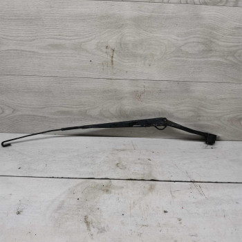 Поводок стеклоочистителя правый Kia Carnival I рестайлинг