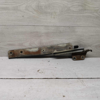 Петля капота левая Kia Carnival I рестайлинг