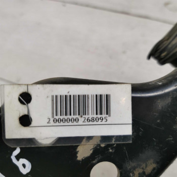 Петля двери задней правой откатной Kia Carnival I рестайлинг