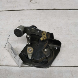 Замок двери задний левый откатной Kia Carnival I рестайлинг