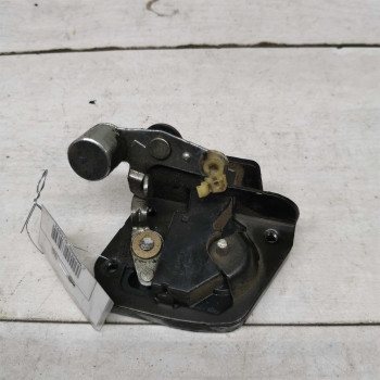 Замок двери задний левый откатной Kia Carnival I рестайлинг