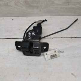 Замок крышки багажника Kia Carnival I рестайлинг