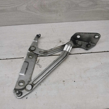 Петля крышки багажника правая Ford Mondeo 3 Петля крышки багажника правая Ford Mondeo 3