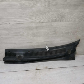 Декоративная накладка жабо дождевик водоотводящий щиток левый Kia Spectra II