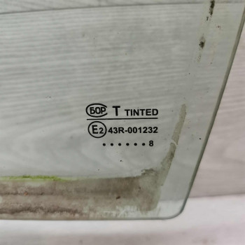 Стекло двери переднее левое Kia Spectra II, Kia Shuma II Стекло двери переднее левое Kia Spectra II, Kia Shuma II