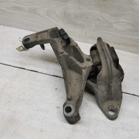 Опора двигателя правая Renault Fluence I