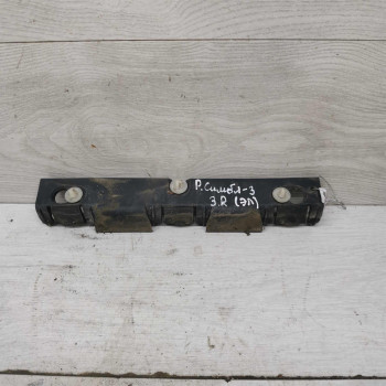 Кронштейн правый крепление заднего бампера Renault Symbol I Кронштейн правый крепление заднего бампера Renault Symbol I