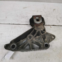 Кронштейн двигателя правый Renault Symbol I Кронштейн двигателя правый Renault Symbol I