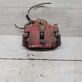 Суппорт передний правый Audi 100 C3