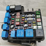 Блок предохранителей Hyundai Elantra HD Блок предохранителей Hyundai Elantra HD