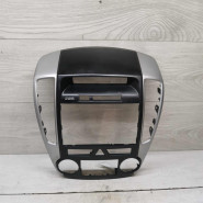 Рамка магнитолы Kia Ceed I