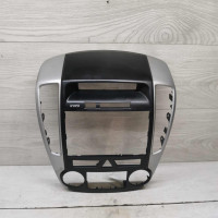 Рамка магнитолы Kia Ceed I