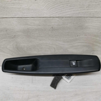 Кнопка стеклоподъёмника передняя правая Renault fluence 