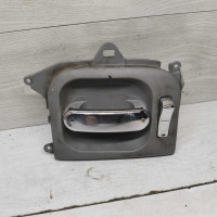 Ручка двери внутренняя задняя левая Kia Carnival I рестайлинг