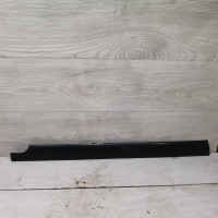 Молдинг задний правый нижний Audi 100 C3 Молдинг задний правый нижний Audi 100 C3