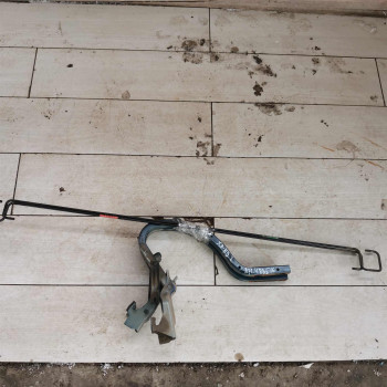 Петля крышки багажника Hyundai Elantra HD комплект 