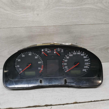 Панель приборов щиток Volkswagen Passat B5