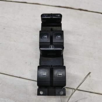 Блок управления стеклоподъёмниками Volkswagen Passat B5