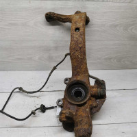 Кулак передний поворотный правый Volkswagen Passat B5 GP, audi a4 B5, audi a6 c5, Volkswagen Passat B5