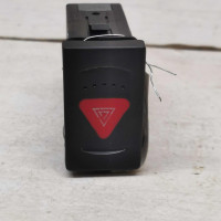 Кнопка аварийной сигнализации Volkswagen Passat B5