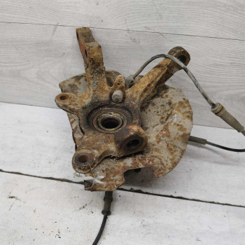 Кулак передний поворотный правый Hyundai accent II Кулак передний поворотный правый Hyundai accent II