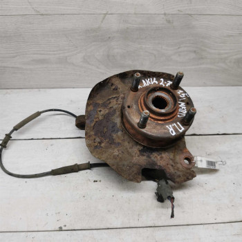 Кулак передний поворотный правый Hyundai accent II