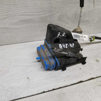 Замок двери задний правый Audi 100 C4 Замок двери задний правый Audi 100 C4