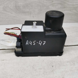 Вакуумное устройство системы центрального замка Audi 100 C4, Audi A6 C4 Вакуумное устройство системы центрального замка Audi 100 C4, Audi A6 C4