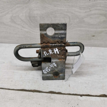 Петля двери передняя правая нижняя Audi 100 C4, Audi A6 C4 