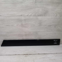 Молдинг двери задний левый средний audi a6 c4 Молдинг двери задний левый средний audi a6 c4