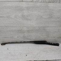 Поводок стеклоочистителя левый Audi 100 C4, Audi A6 C4 Поводок стеклоочистителя левый Audi 100 C4, Audi A6 C4