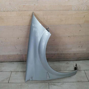 Крыло переднее правое Renault megane 2