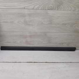 Молдинг двери задний левый средний Volkswagen Passat B5