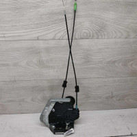 Замок двери задний правый Toyota RAV4 III (XA30)