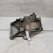  Кронштейн крепления компрессора кондиционера audi a4 B5, Volkswagen Passat B5