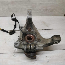 Кулак передний поворотный правый Opel Vectra C дорестайлинг