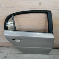 Дверь задняя правая Opel Vectra C дорестайлинг седан Дверь задняя правая Opel Vectra C дорестайлинг седан