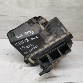 Корпус воздушного фильтра Volkswagen Passat B5 GP