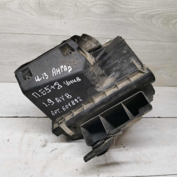 Корпус воздушного фильтра Volkswagen Passat B5 GP