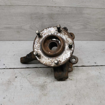 Кулак передний поворотный правый mazda 3 BK