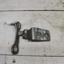 Петля двери передняя левая нижняя Opel Vectra C