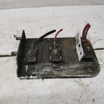 Реле вентилятора радиатора Volkswagen Passat B5 GP